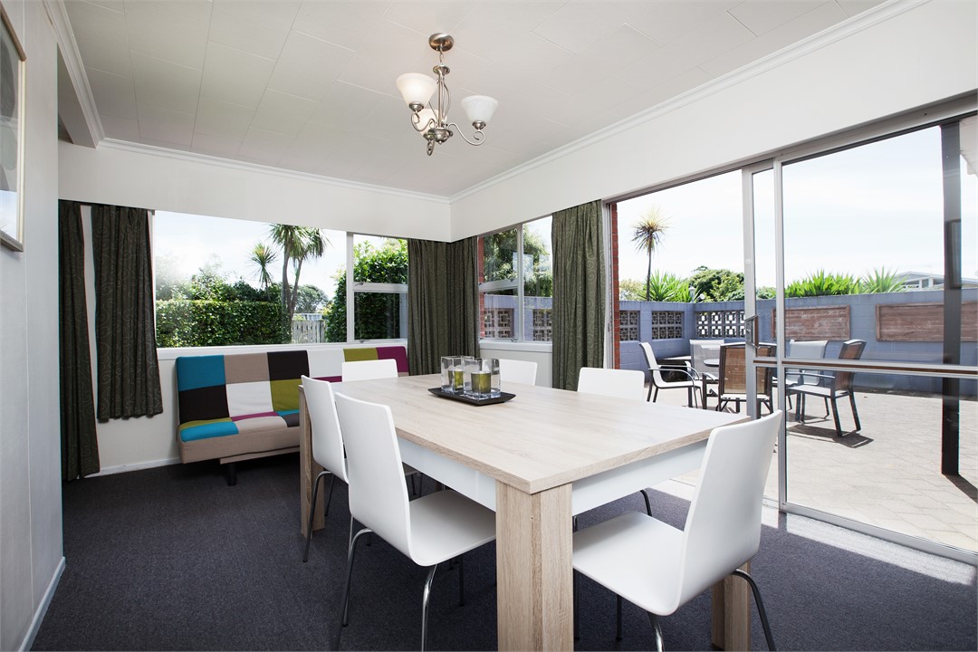 dining room looking out to outdoor dining