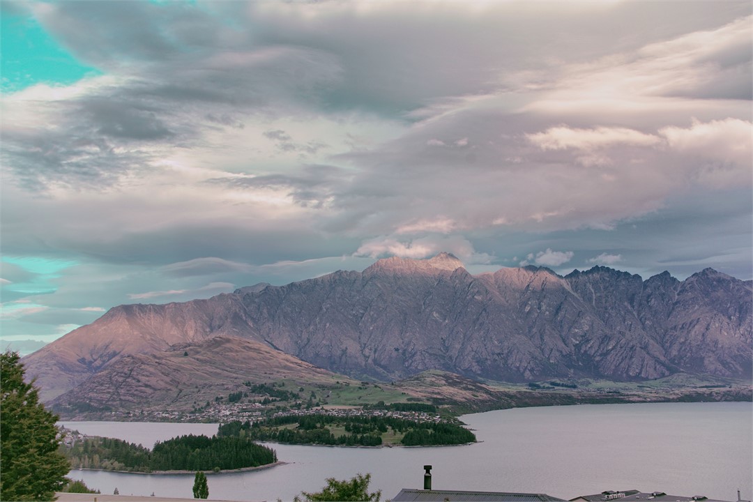 Dusk views from Mountain Vista
