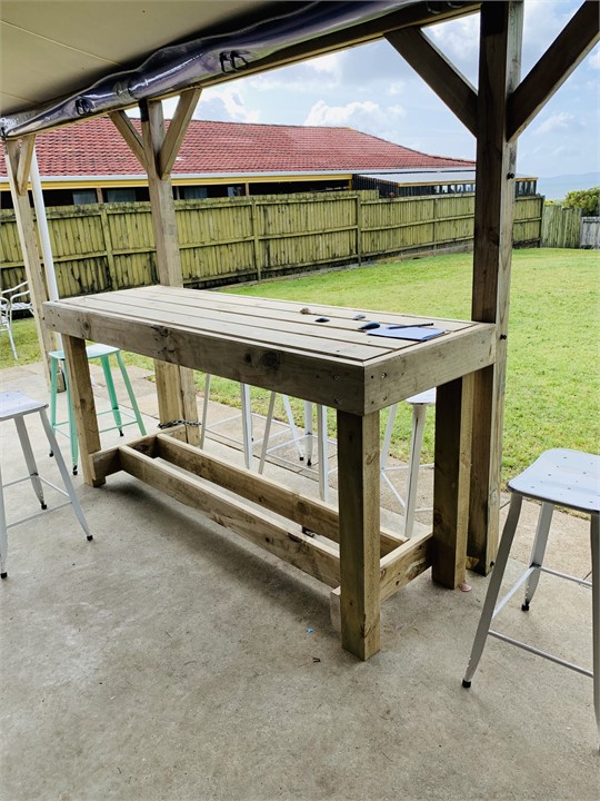 out door breakfast bar