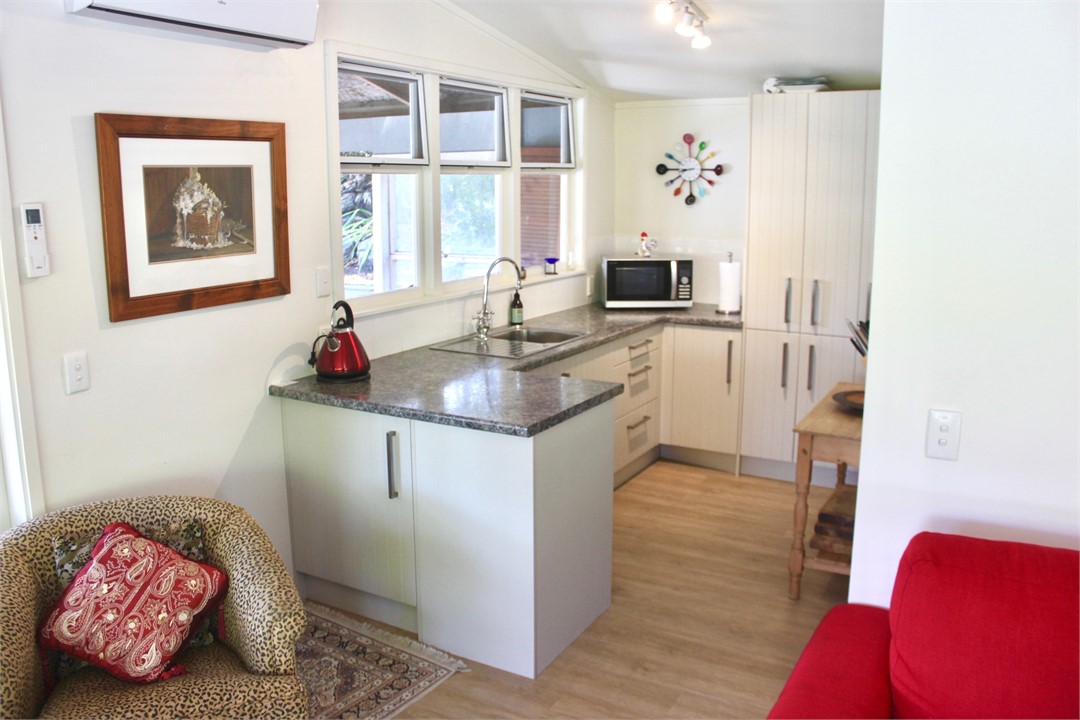 Kitchenette (Convection bench top hobs, convection