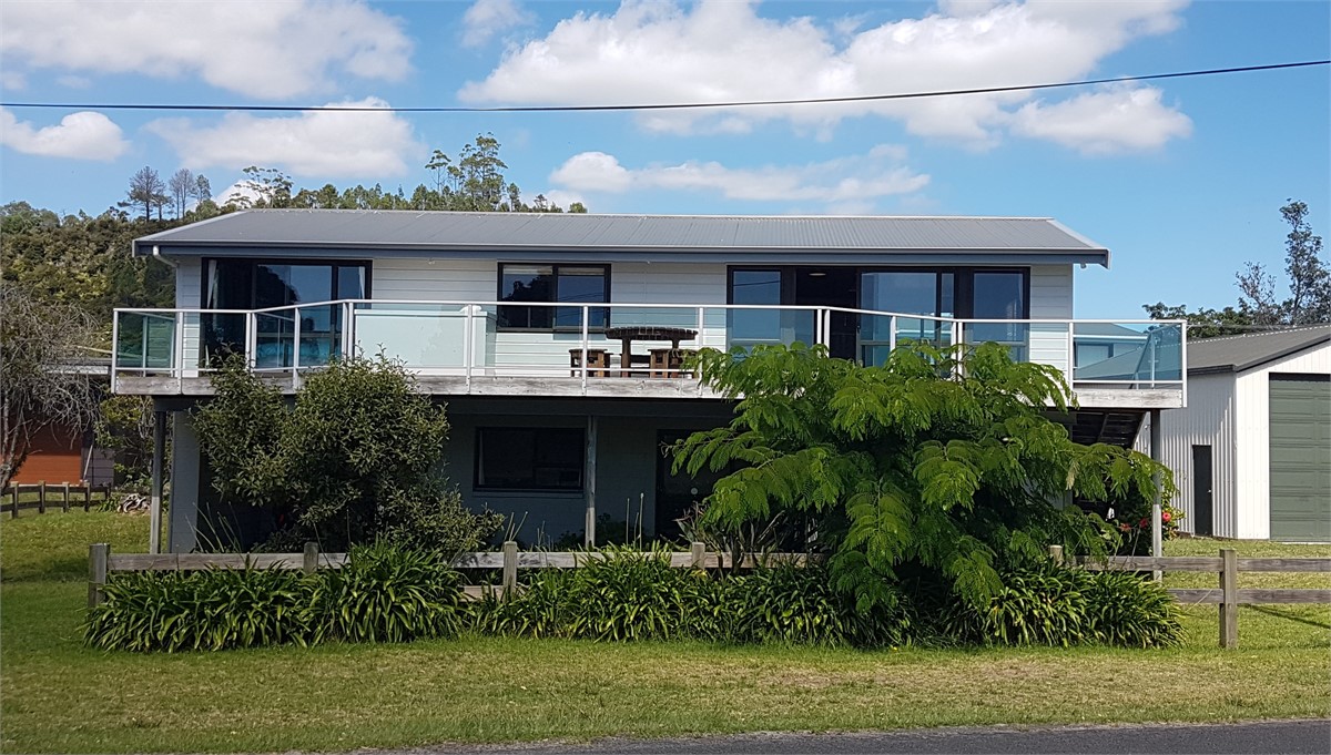 Cooks Beach Beach front Cooks Beach Holiday Home for rent Holiday