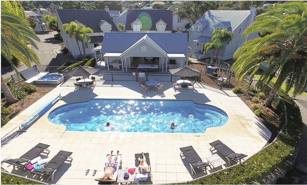 Heated swimming pool