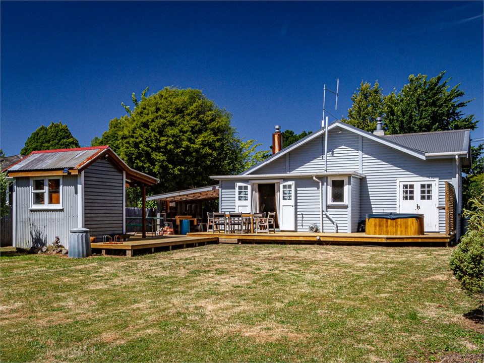 The Snow Sanctuary (Bachcare) Raetihi Holiday Home for rent Holiday