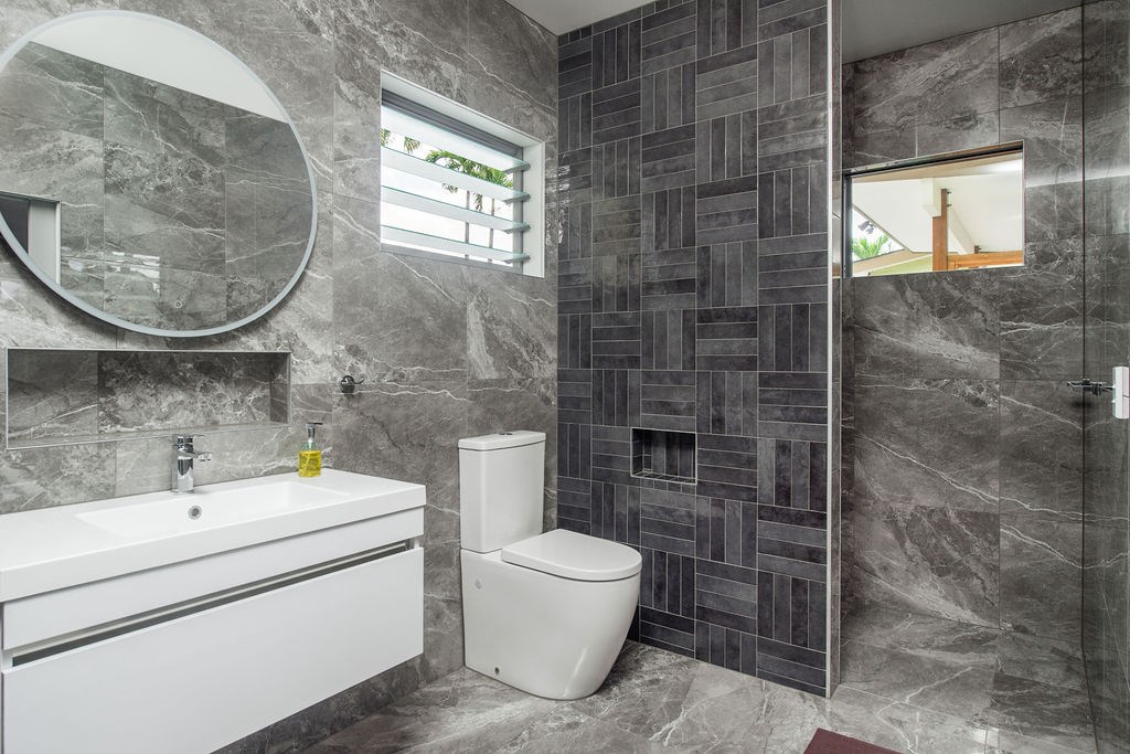 Shared Ensuite - Bedroom 1