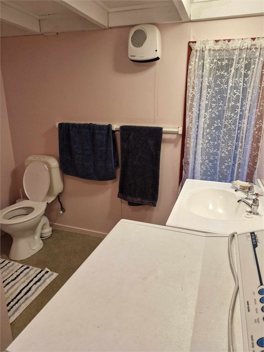 Bathroom ground floor