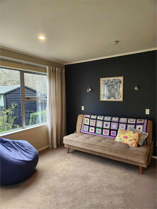 Second lounge with fold out couch