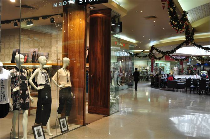 Milford Mall (50+ shops/cafes/supermarket)