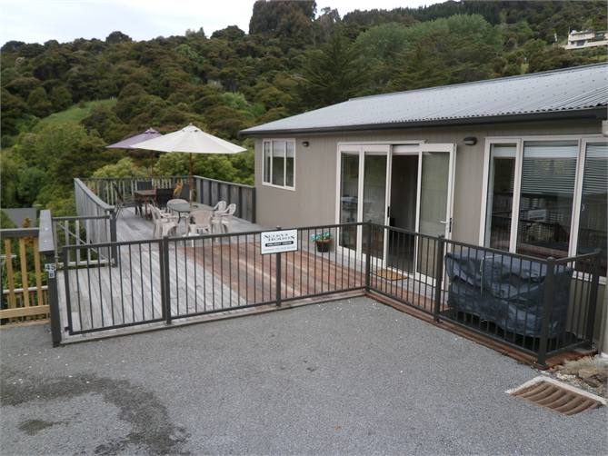  SELWYN HEIGHTS HOLIDAY HOME Akaroa Holiday Home for rent