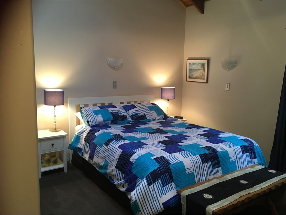 Absolute Bliss Bed and Breakfast Blue Room Paihia for rent