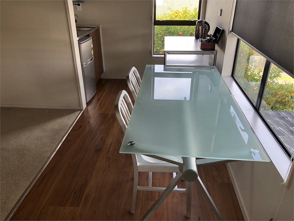 Dinning & kitchenette