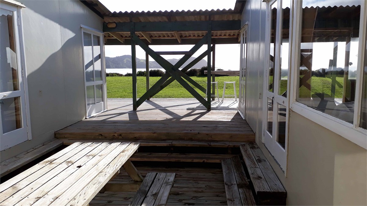 The sunken conversation "pit" between the Flats.