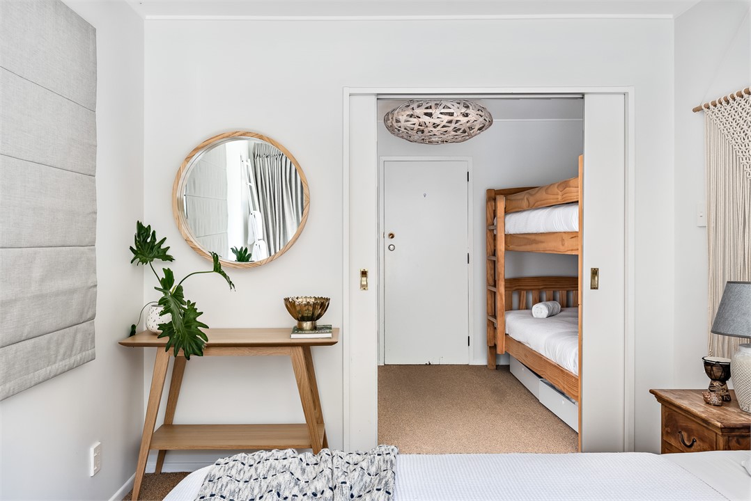 Bedroom 5 (queen) looking through to 6 bunk room