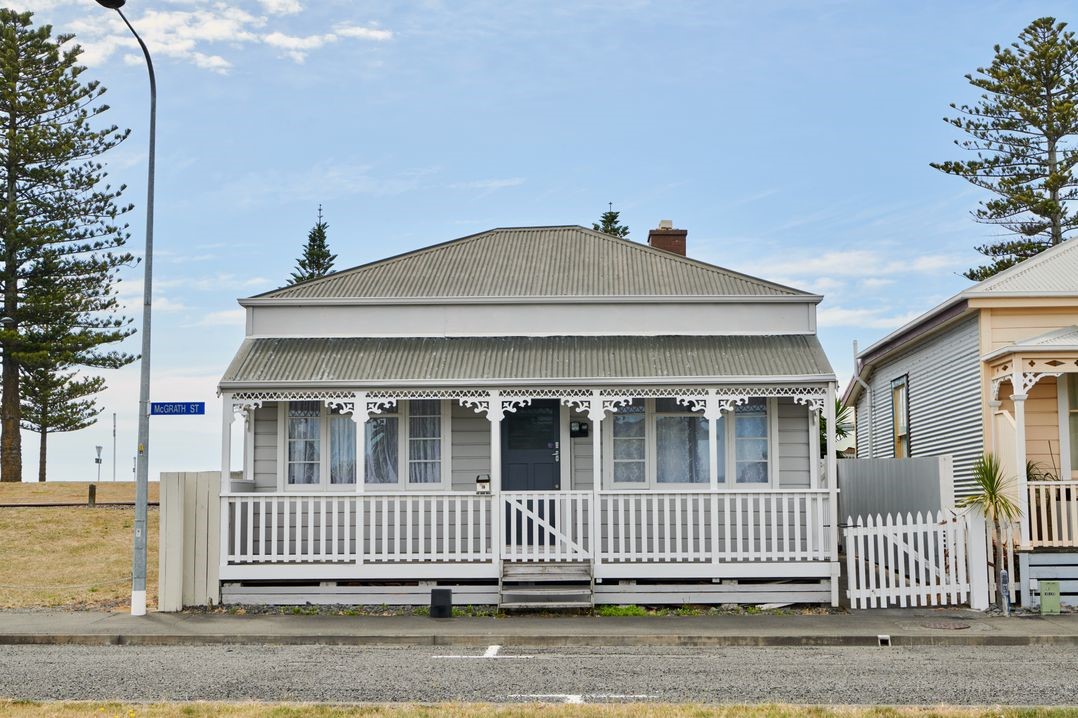 Sun Seeker's Cottage (Bachcare) Napier Holiday Home for rent