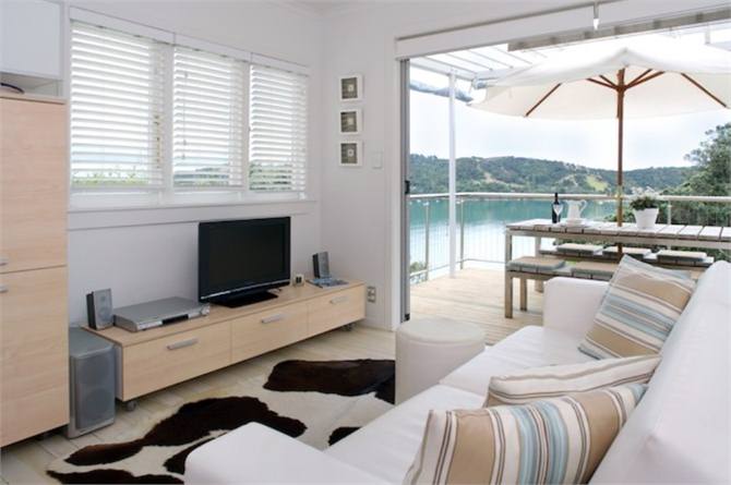 Lounge Waiheke Island holiday home rental