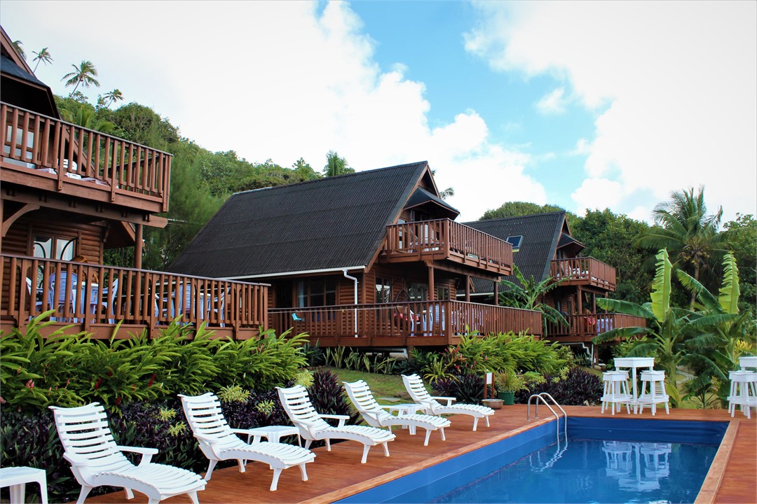 Pool and all 3 villas