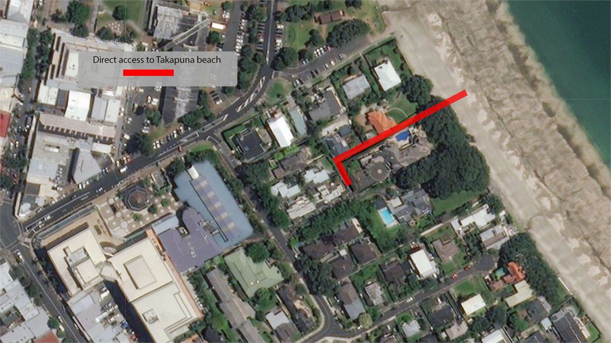 Walkway directly to the beach