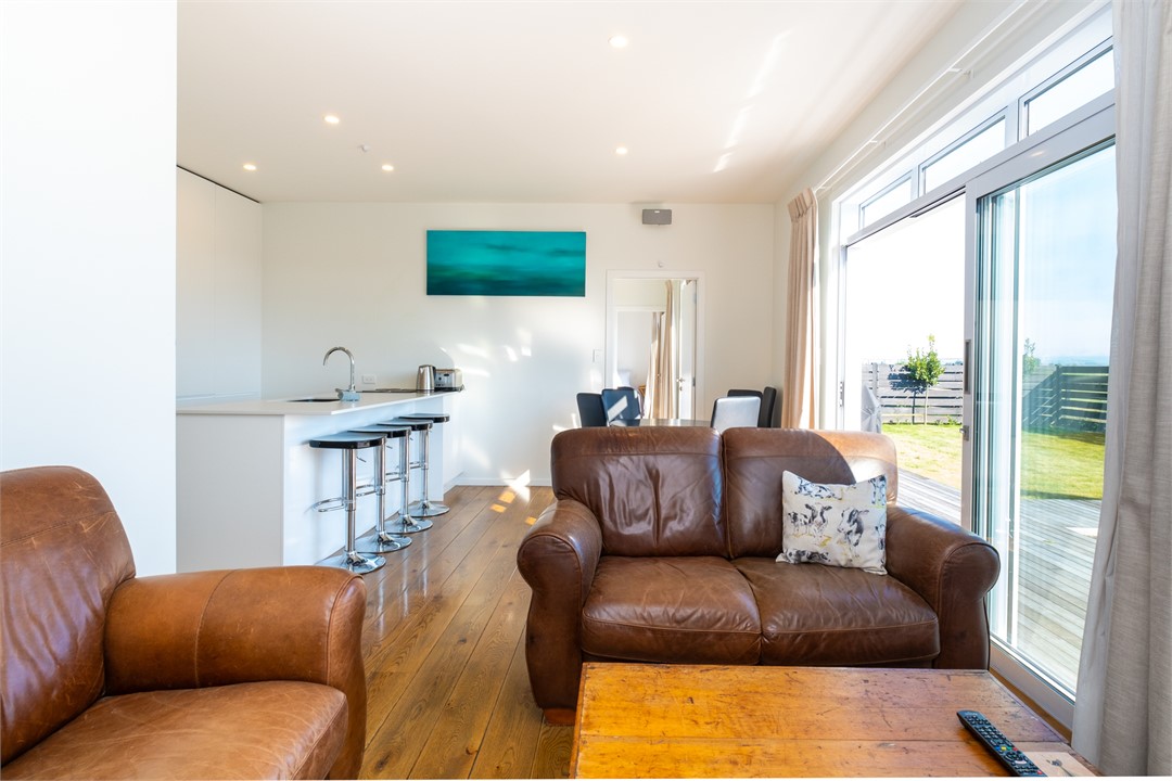 Second Kitchen/Living