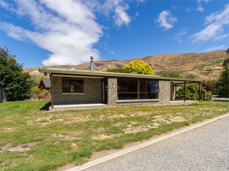 Mill House (Bachcare) Wanaka Bach for rent Holiday Houses