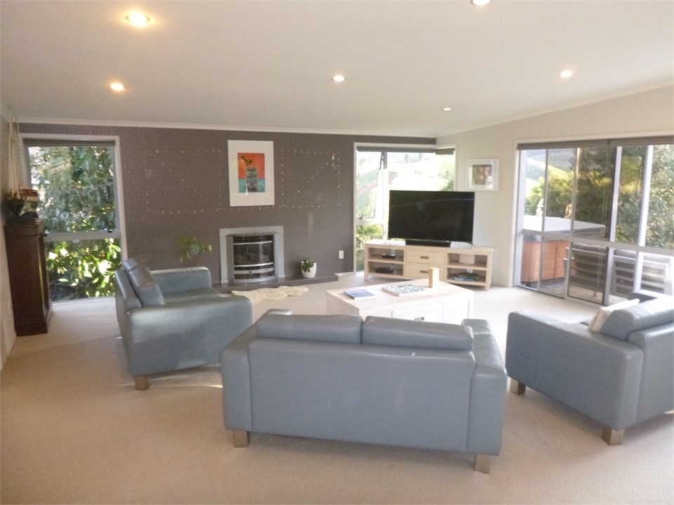 Sunny Summer Retreat Whitianga Holiday Home for rent Holiday Houses