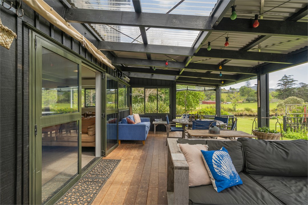 Beach Retreat House Whitianga Holiday Home for rent Holiday Houses