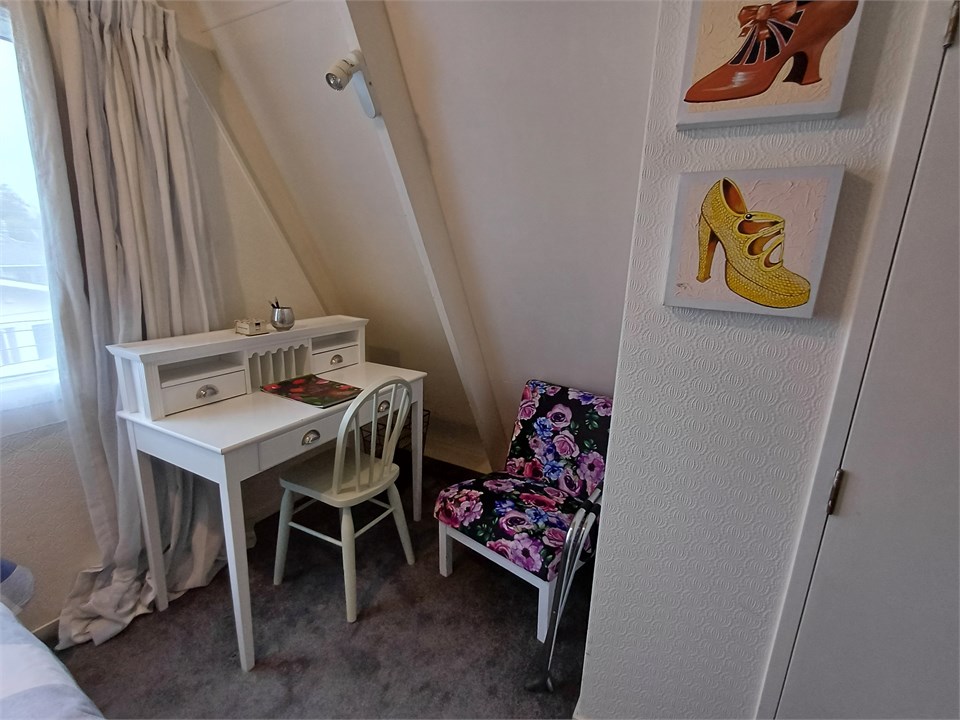 Upstairs bedroom 2 study area