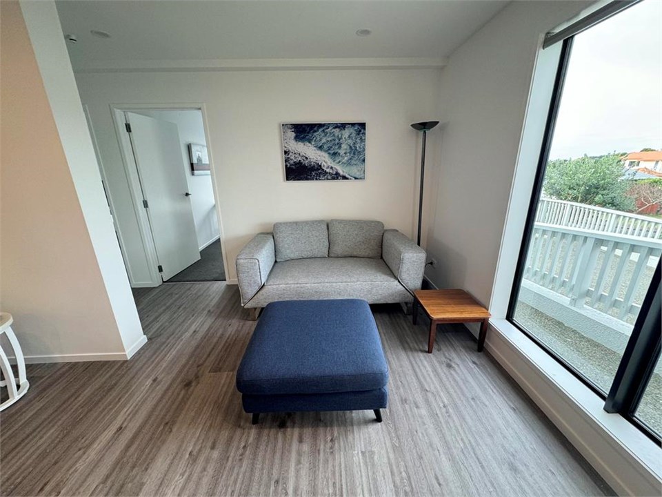 Second seating area ground level