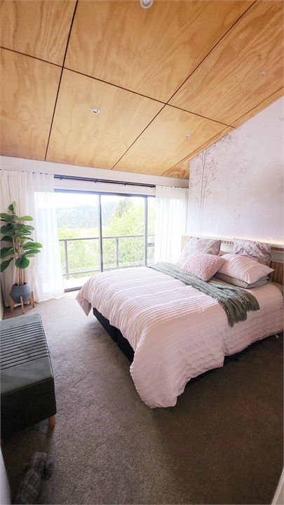 Main bedroom with ensuite