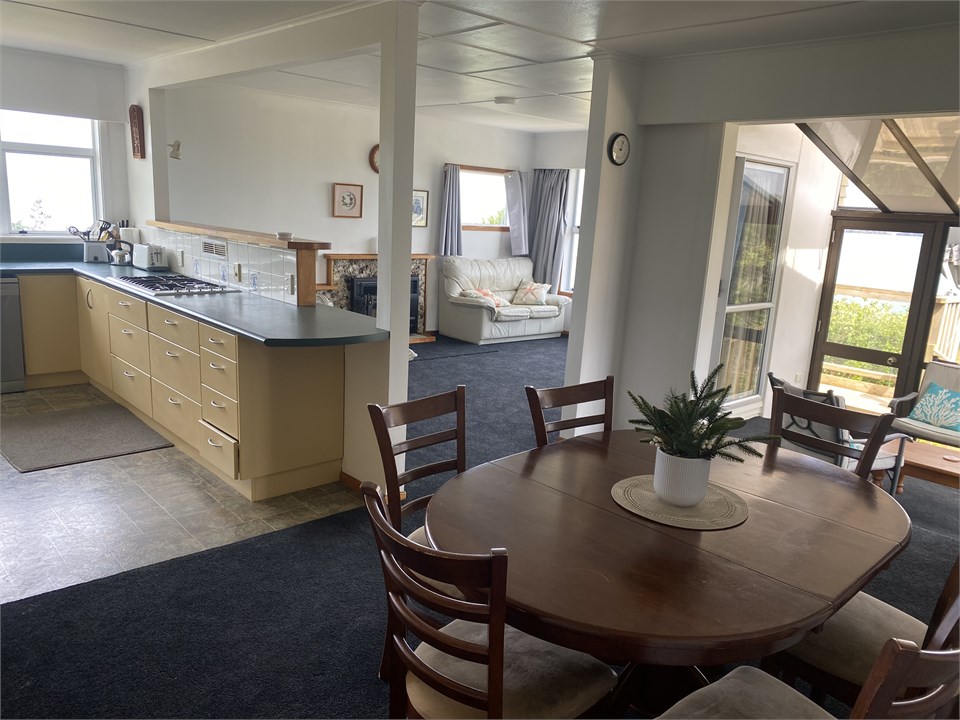 Open plan kitchen/lounge and dining