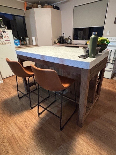 Kuratau kitchen image