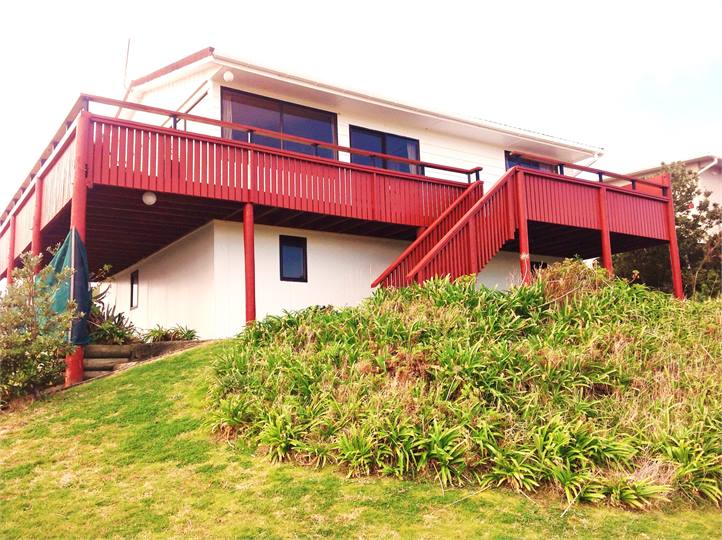 Sun, Sea and Views all round. Mahia Beach Beach House for rent
