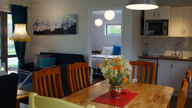 Dining table seats 6 or 7