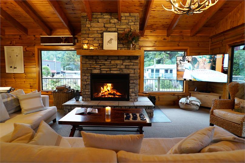 Lounge with 65" TV with SKY and sound system