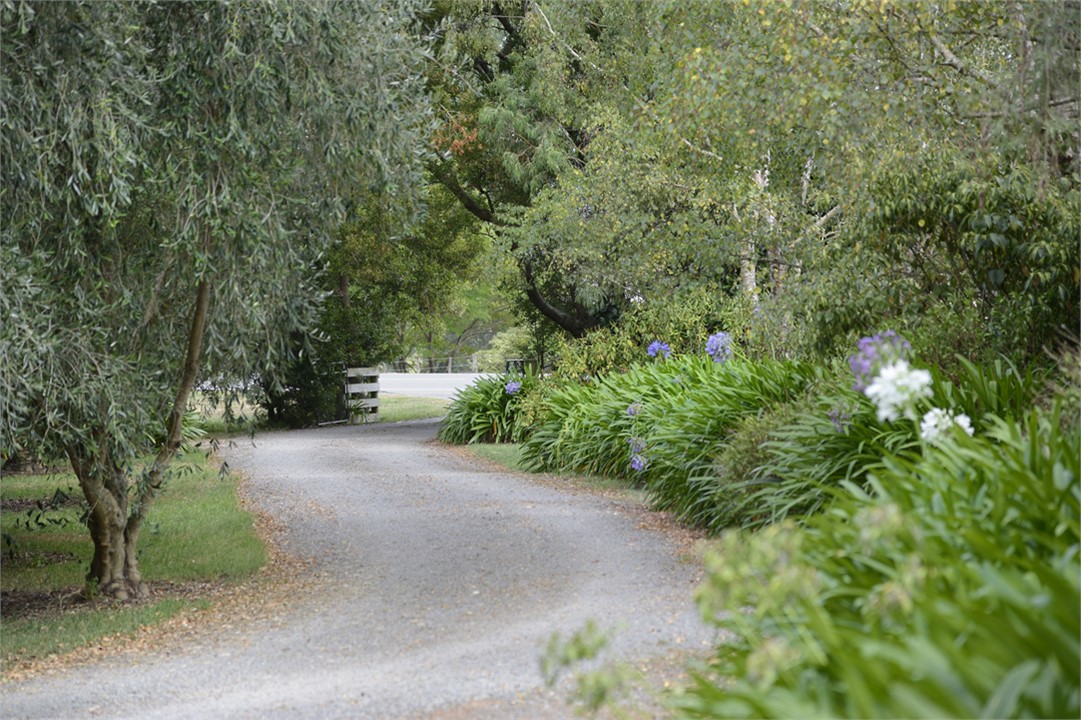 Sweeping entranceway
