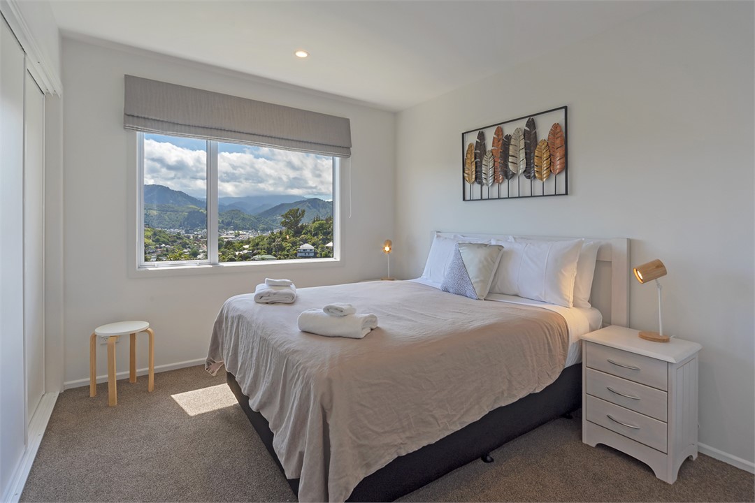 Master bedroom with Queen bed