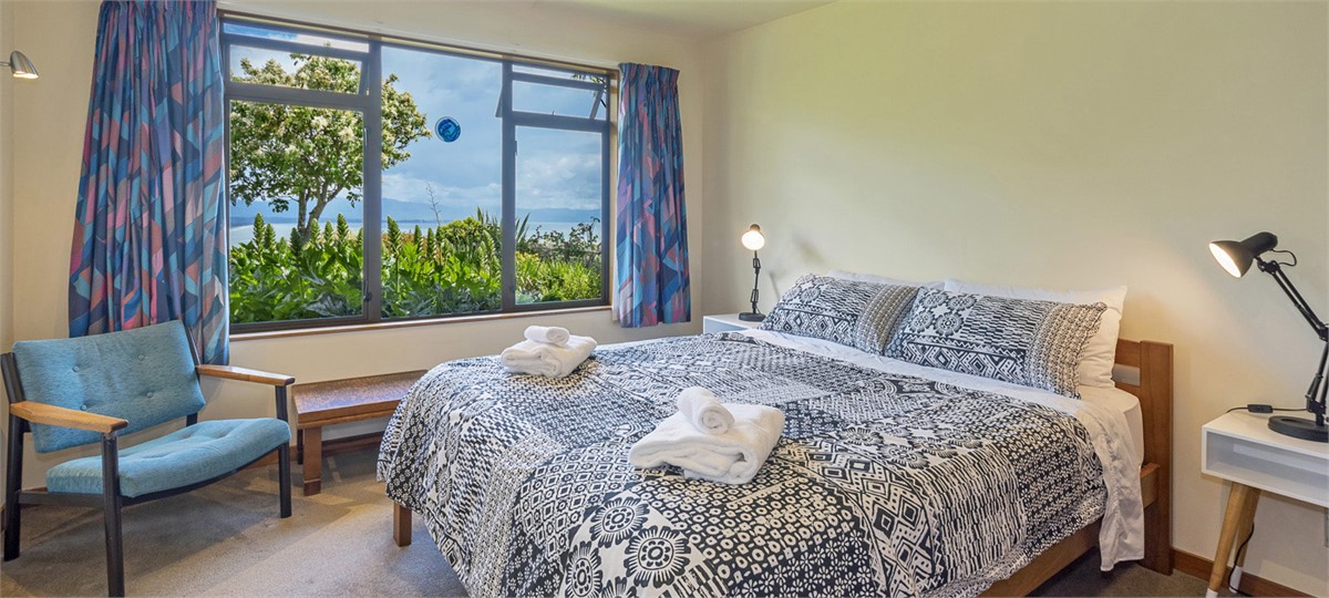 Bedroom 2 (downstairs) with Queen bed