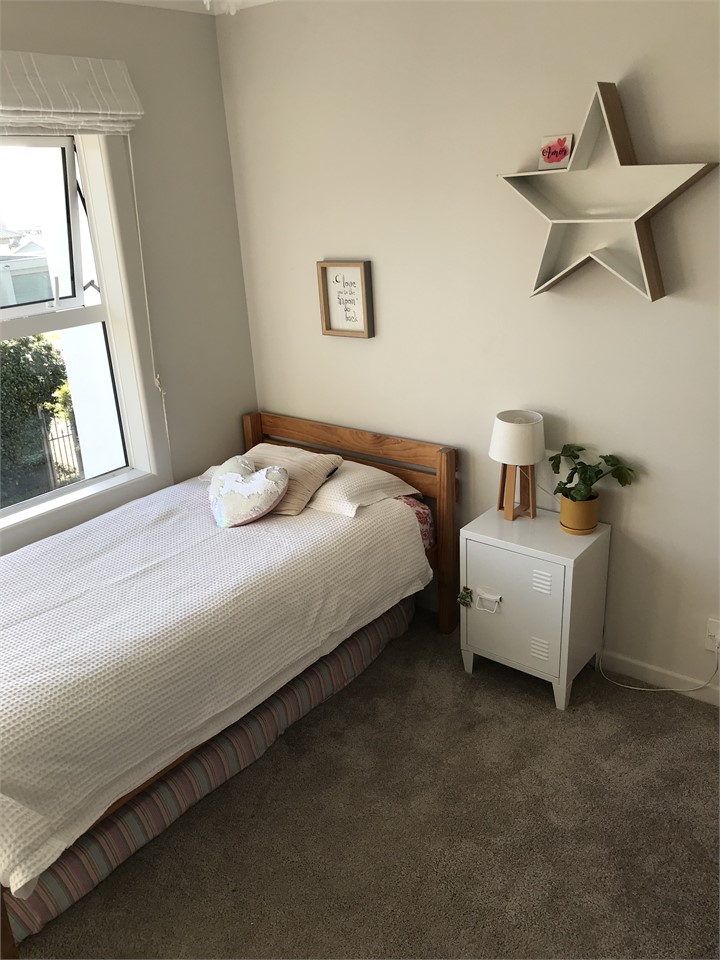 Upstairs bedroom - single bed