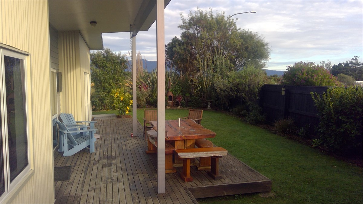 Private  Sunny and secure section