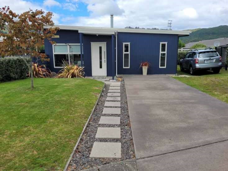 The Lake House Kinloch Holiday Home for rent Holiday Houses