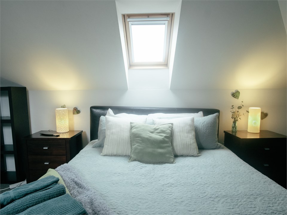 Second Bedroom (queen bed and single sofa bed)