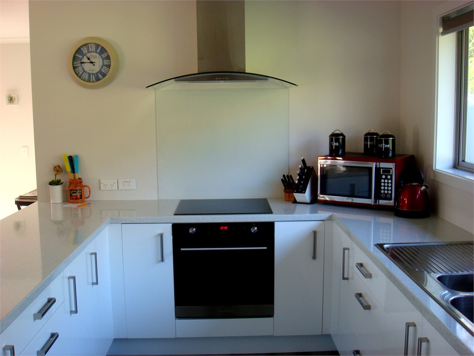 Kittchen stove & microwave