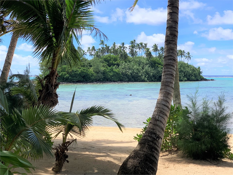 amazing beach and lagoon to explore in the kayaks!