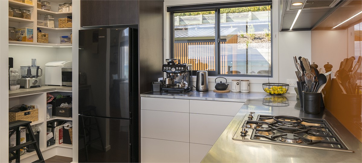 Fully-equipped kitchen