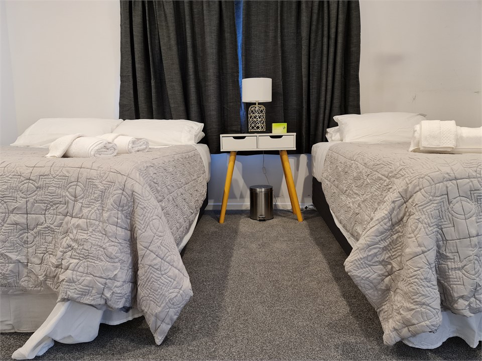 double bedroom  (2 king single beds)