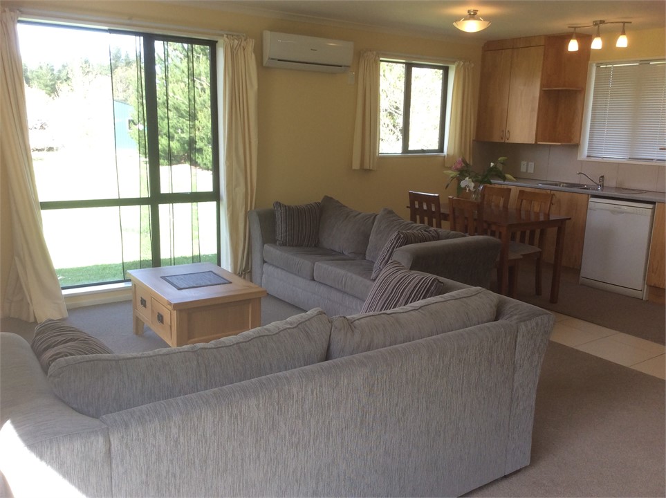 Living Area (Heat Pump/Air Con)