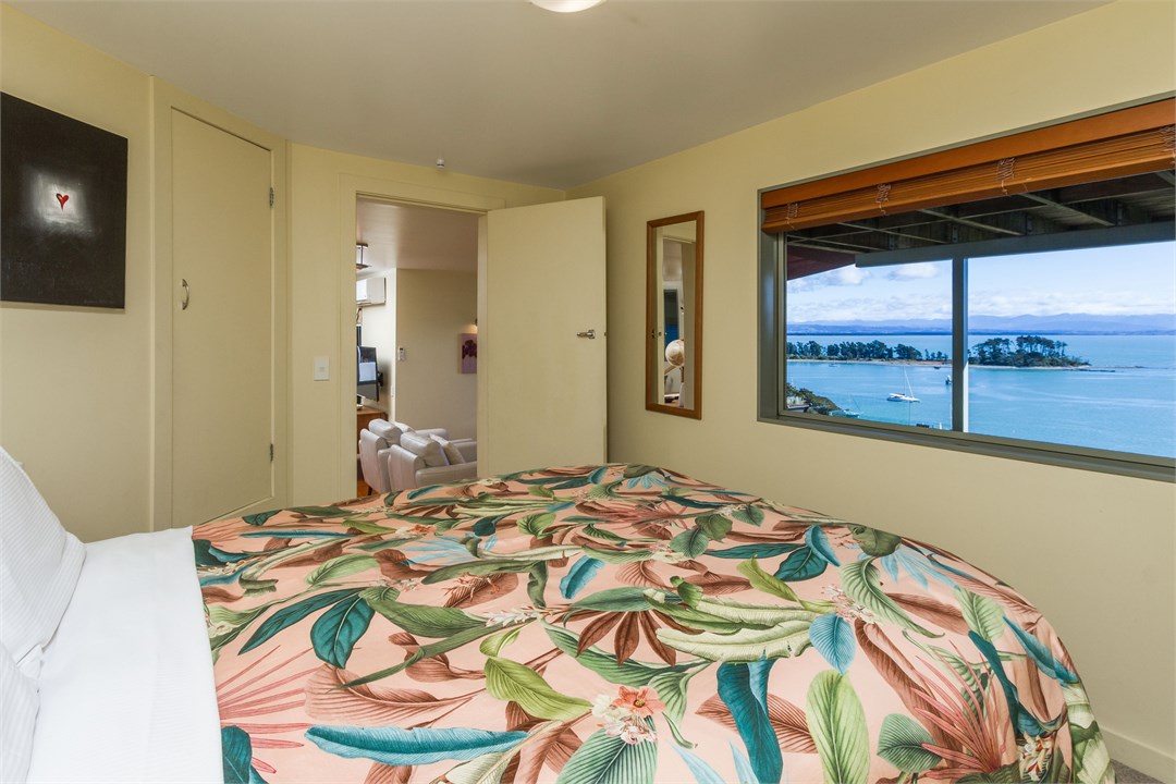 Apartment 1 of 2 - Bedroom with Queen