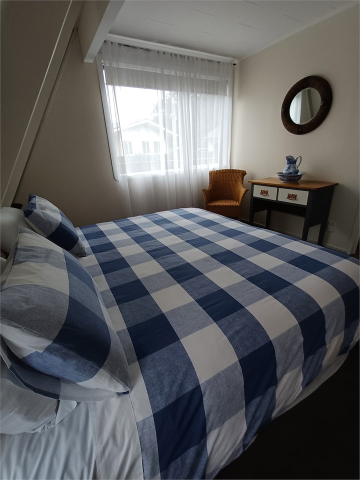 Downstairs bedroom with super king. Can be made in