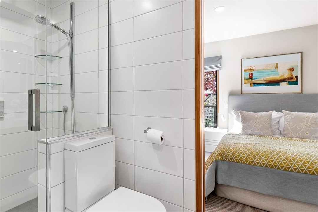 Jack + Jill bathroom accessible from master + hall