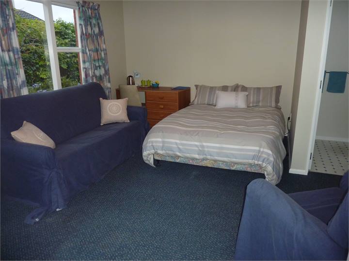 Kowhai Room ~ from french doors