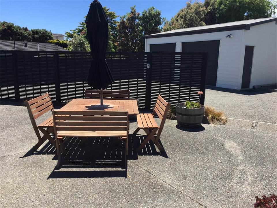 Outdoor area off the lounge