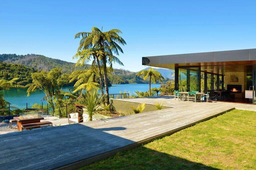 Welcome to Waterfall Bay